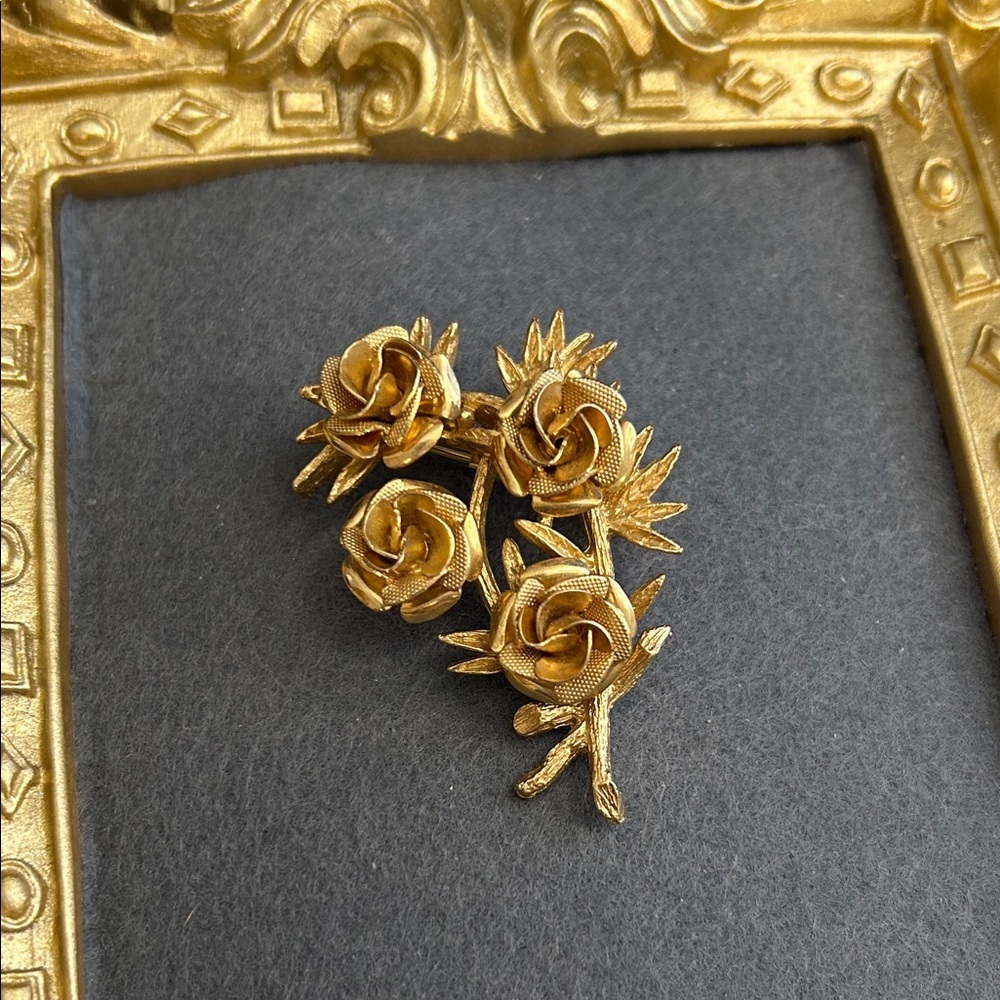 Coro Vintage 1960’s Gold Rose Cluster Brooch – Elegant Floral Women's Jewelry